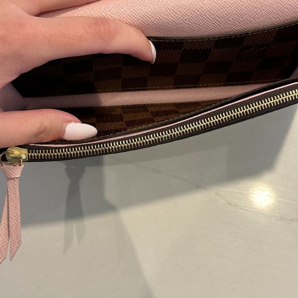 LOUIS VUITTON Sarah Wallet - Picture 5 of 10